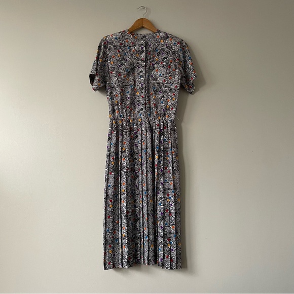 Vintage Dresses & Skirts - 3/$20 Vintage 90s funky printed black and white midi dress with pleated skirt